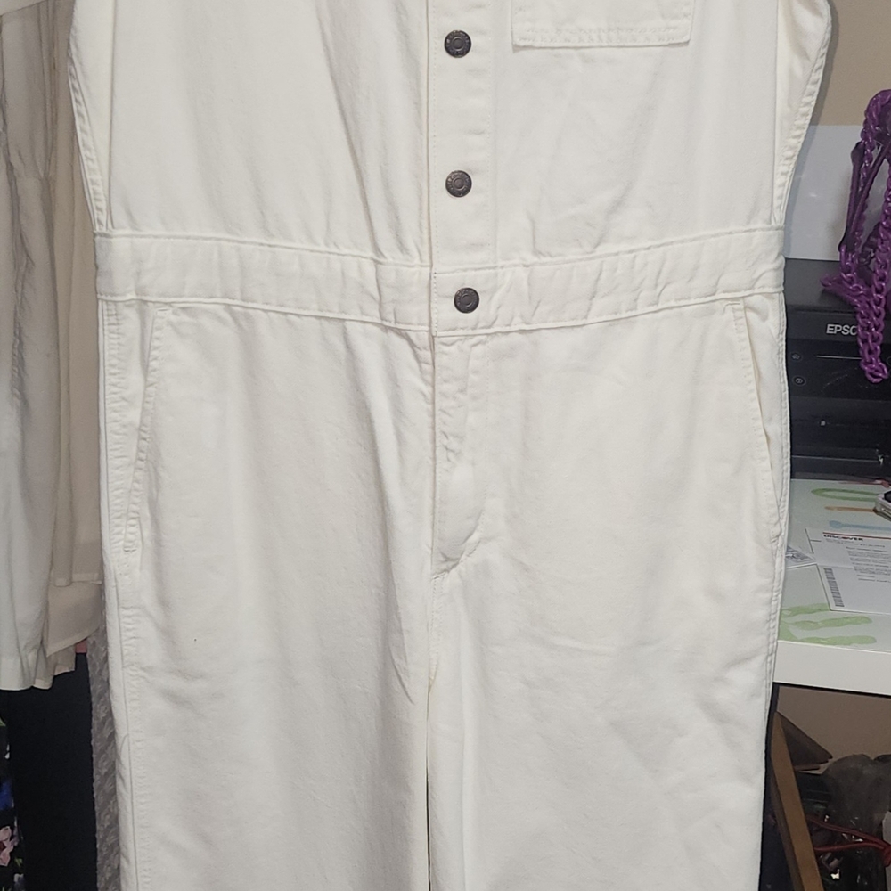 Levi's Off-White Short-Sleeve Button Front Jumpsuit - Picture 2 of 6